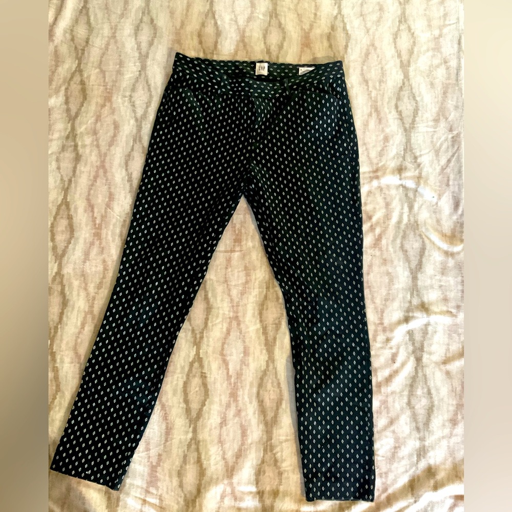 GAP BLACK AND WHITE SKINNY ANKLE PANTS! Size 8